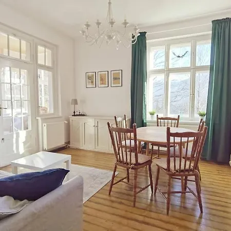 Marcowka M4 - Duzy W Historycznej Willi Z Ogrodem Daire